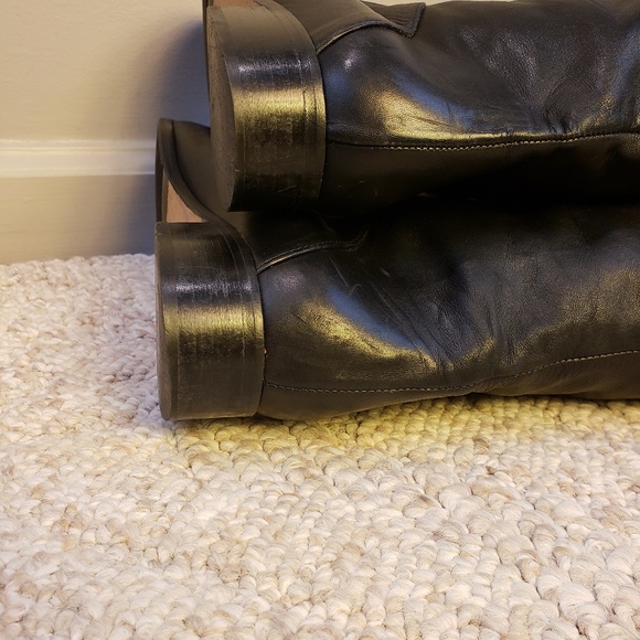 Stunning Italian Leather Black Boots - Picture 3 of 6